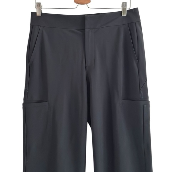 Athleta Stellar Black Cargo Pant Women’s 8Tall - Picture 3 of 14